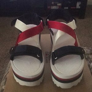 collette platform sandal tommy jeans